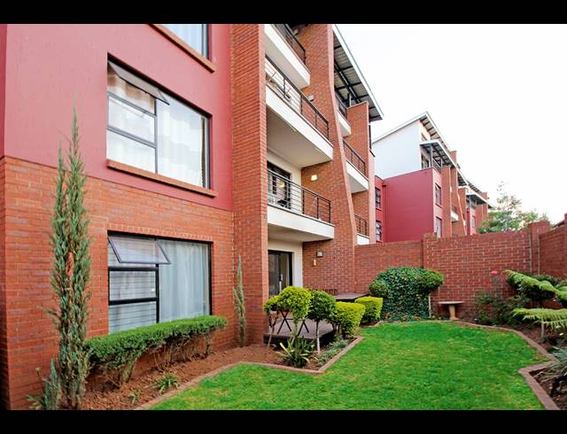 2 BEDROOM APARTMENT FOR SALE IN GREENSTONE HILL